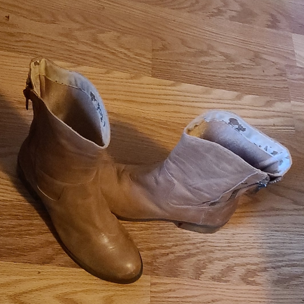 Boots - Picture 2 of 2